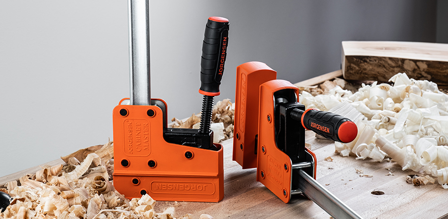 regals_pony_jorgensen_landing_page_article_drop_forged_clamp_920x450px_000